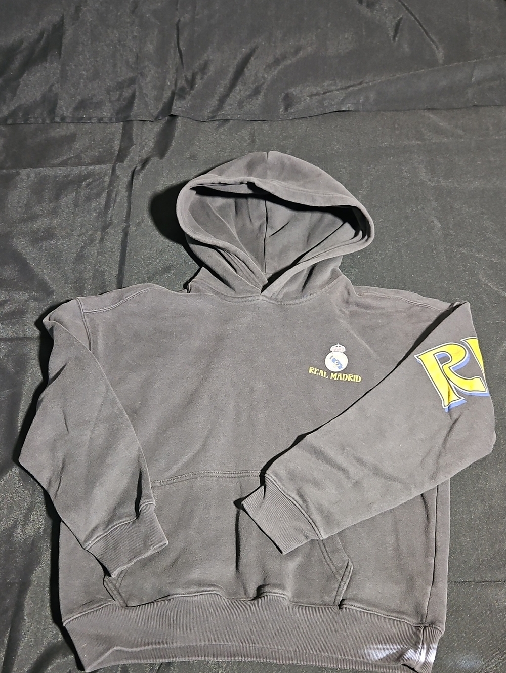 Real Madrid Men's Gray Pullover Hoodie with Sleeve Graphic
